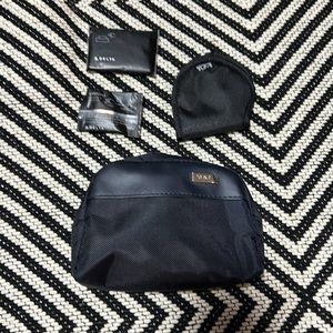 Tumi  for delta travel set / cosmetic bag